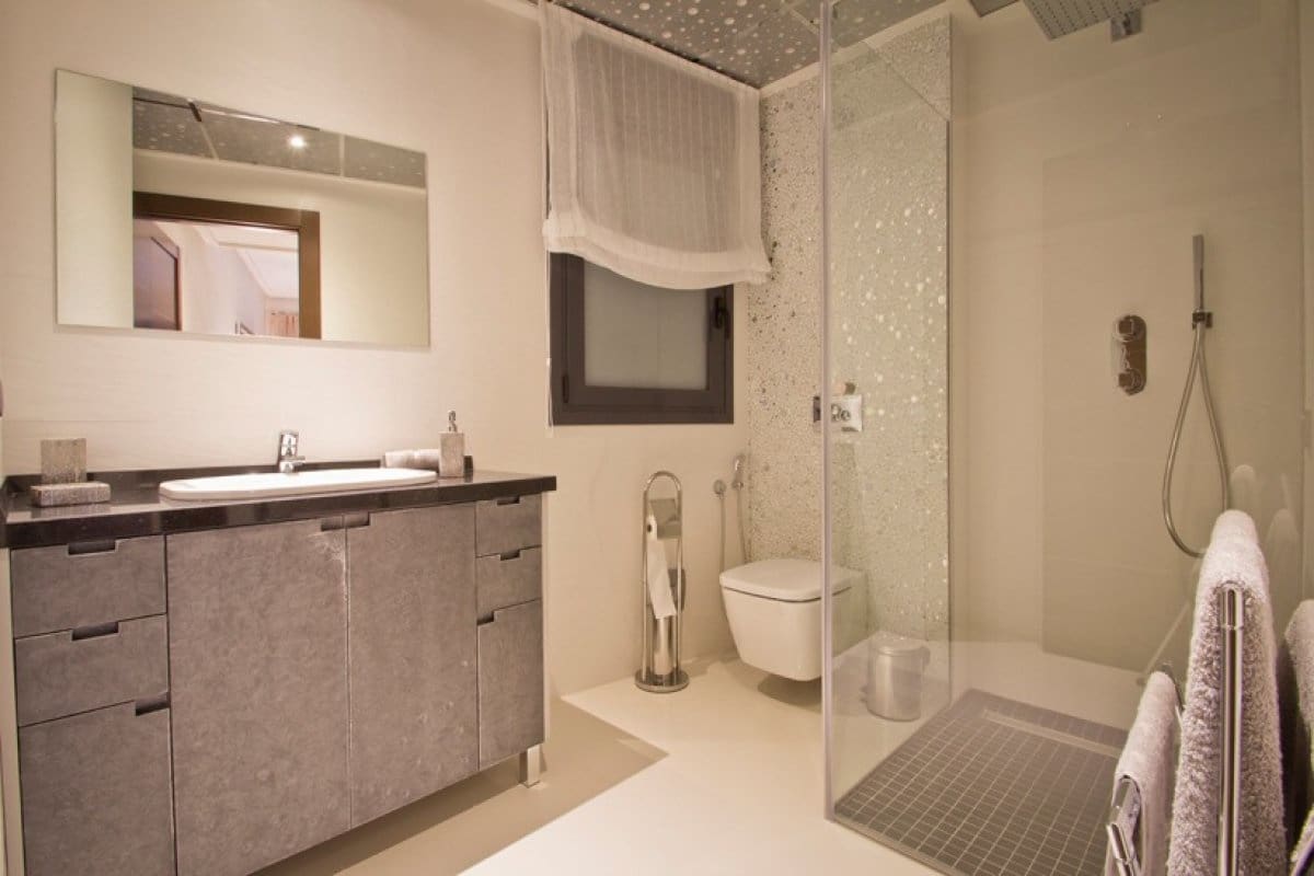 Chalet de 4 habitaciones en La Zenia en venta con piscina garaje - 749.000 € (Ref: 5213831)