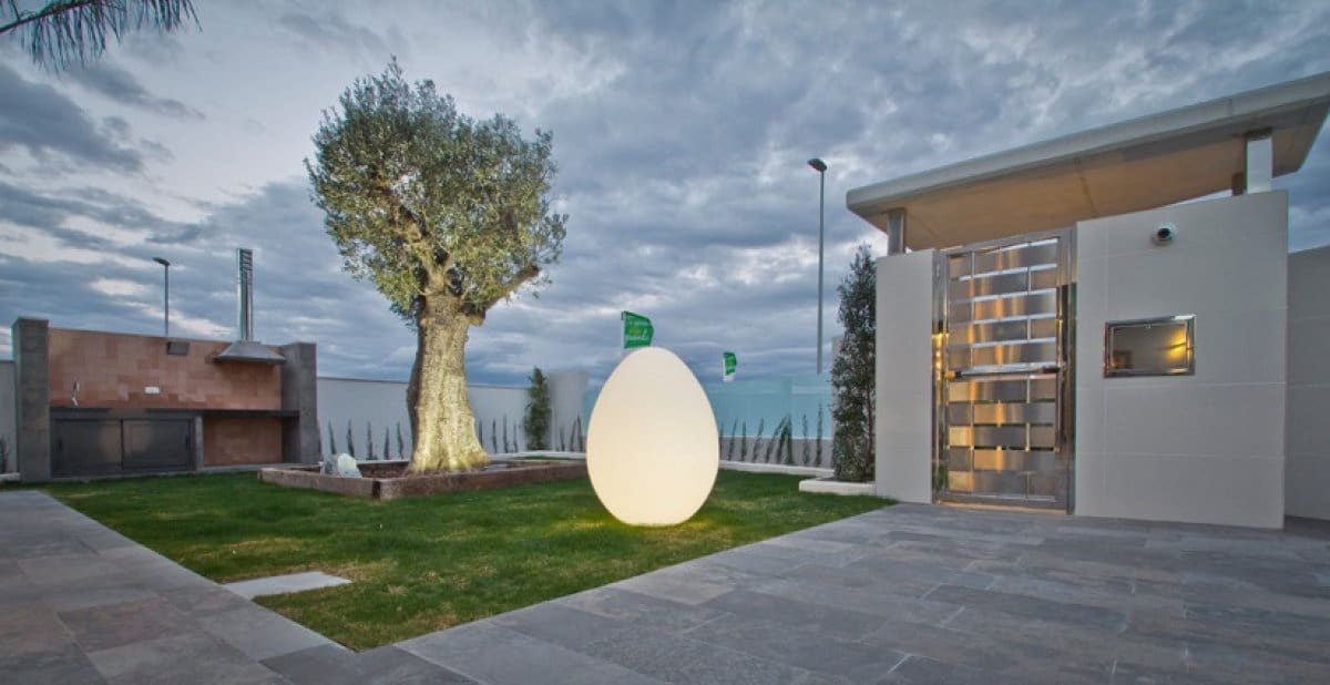 Chalet de 4 habitaciones en La Zenia en venta con piscina garaje - 749.000 € (Ref: 5213831)