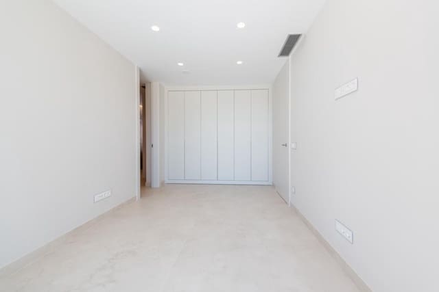 4 chambre Appartement à vendre à Poniente, Benidorm avec piscine garage - 1 650 000 € (Ref: 5213968)