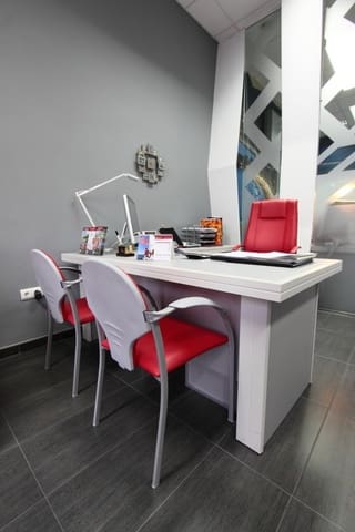 Commerciale in vendita in Benidorm con garage - 200.000 € (Rif: 5214029)