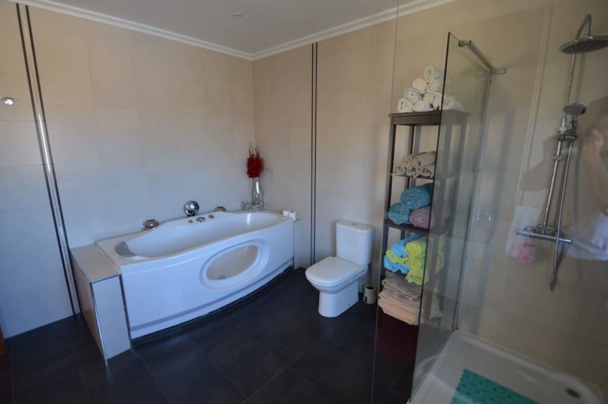 4 bedroom Villa for sale in Cabo Roig with pool garage - € 1,100,000 (Ref: 5214050)