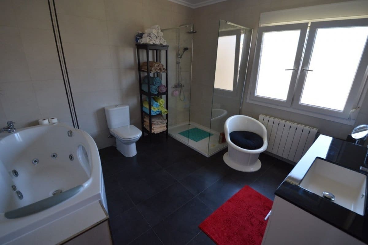 4 bedroom Villa for sale in Cabo Roig with pool garage - € 1,100,000 (Ref: 5214050)