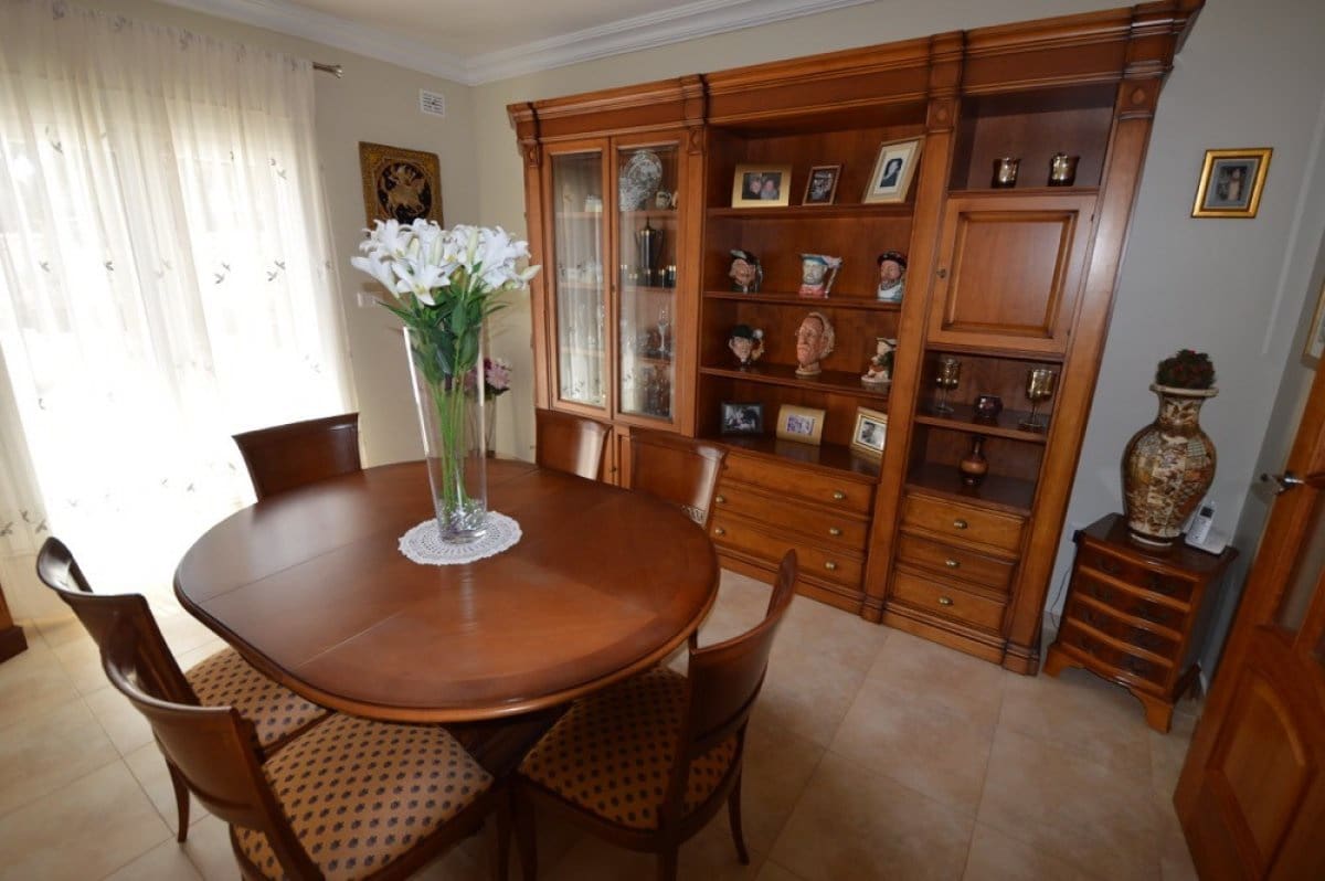 4 bedroom Villa for sale in Cabo Roig with pool garage - € 1,100,000 (Ref: 5214050)