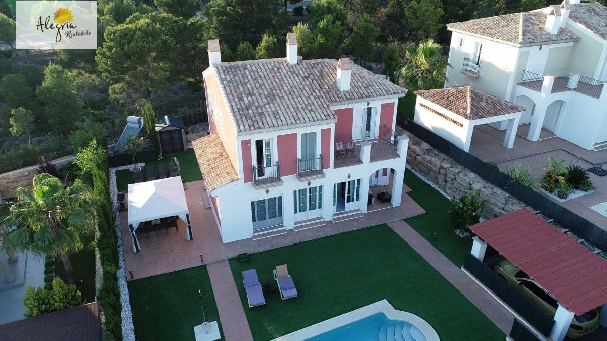 4 Zimmer Villa zu verkaufen in Finestrat mit Pool Garage - 810.000 € (Ref: 6165786)