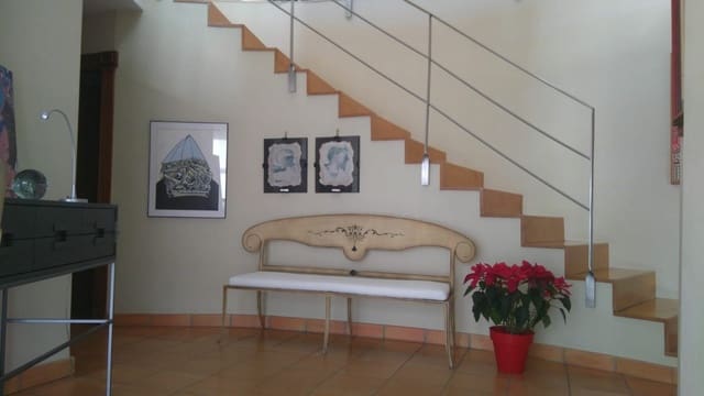 4 bedroom Villa for sale in Banyeres de Mariola with pool - € 638,800 (Ref: 6165897)