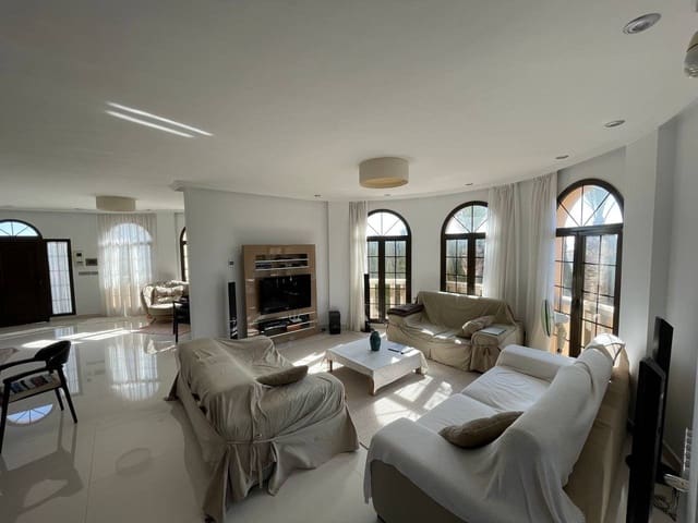 Chalet de 4 habitaciones en Ciudad Quesada, Rojales en venta con piscina garaje - 950.000 € (Ref: 6165981)