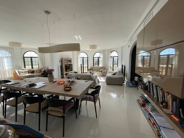 Chalet de 4 habitaciones en Ciudad Quesada, Rojales en venta con piscina garaje - 950.000 € (Ref: 6165981)