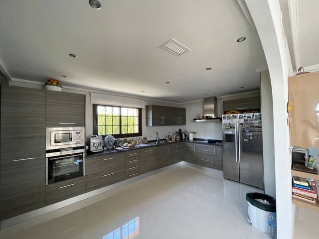 Chalet de 4 habitaciones en Ciudad Quesada, Rojales en venta con piscina garaje - 950.000 € (Ref: 6165981)