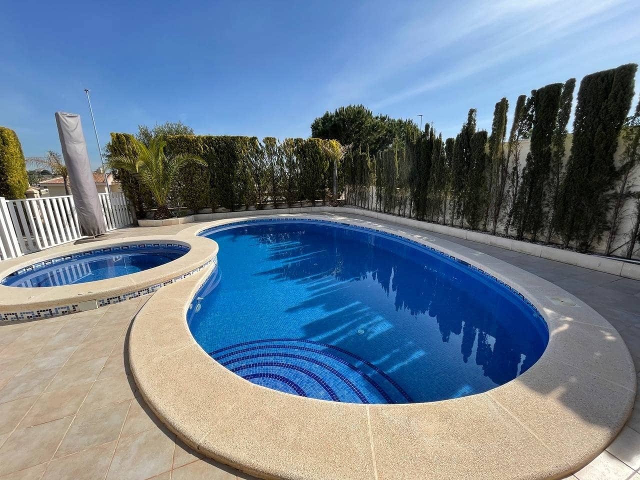 Chalet de 4 habitaciones en Ciudad Quesada en venta con piscina garaje - 950.000 € (Ref: 6165981)