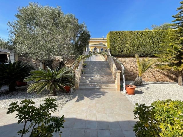 Chalet de 4 habitaciones en Ciudad Quesada, Rojales en venta con piscina garaje - 950.000 € (Ref: 6165981)