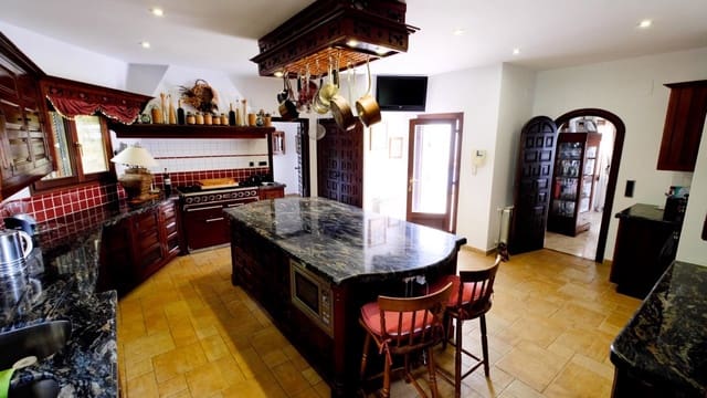 4 Zimmer Villa zu verkaufen in Benissa mit Pool Garage - 2.950.000 € (Ref: 6401742)