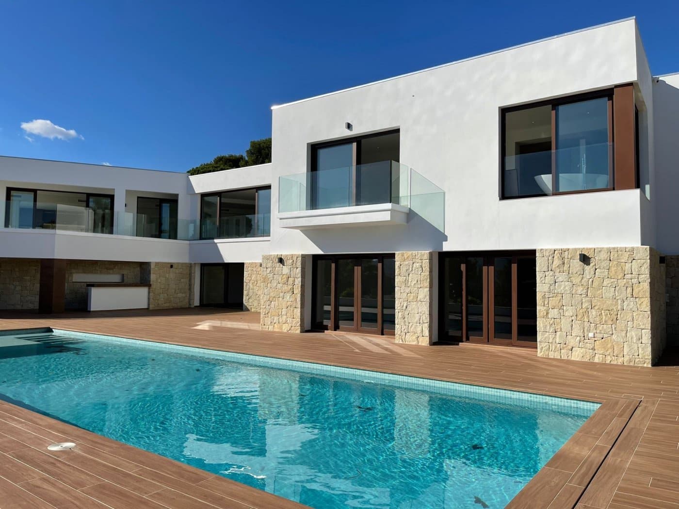4 bedroom Villa for sale in Altea with pool garage - € 2,250,000 (Ref: 6444146)