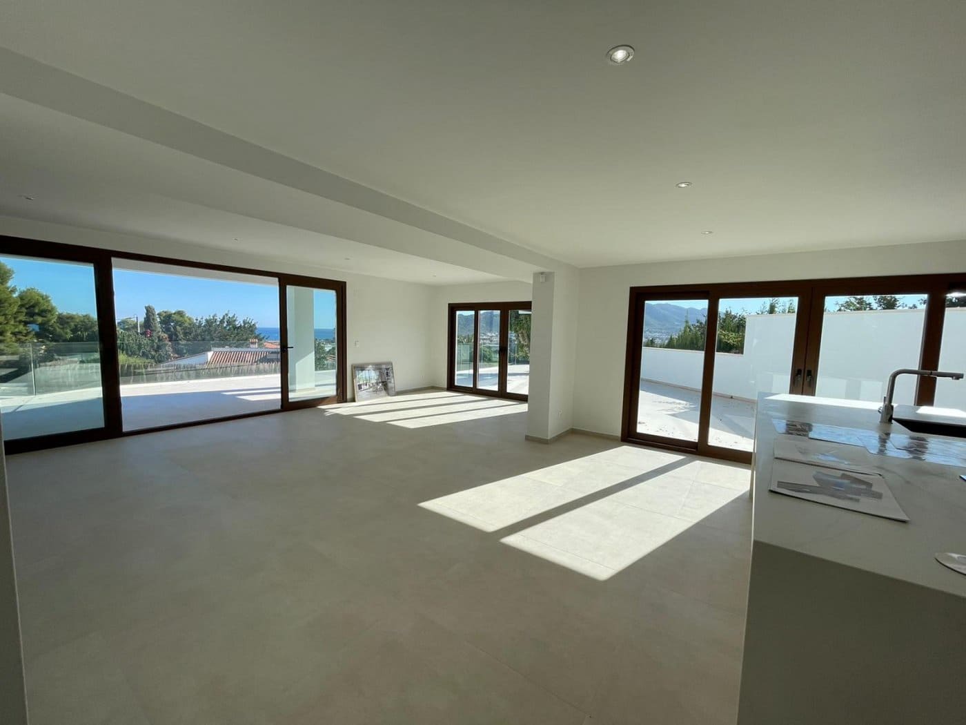 4 bedroom Villa for sale in Altea with pool garage - € 2,250,000 (Ref: 6444146)