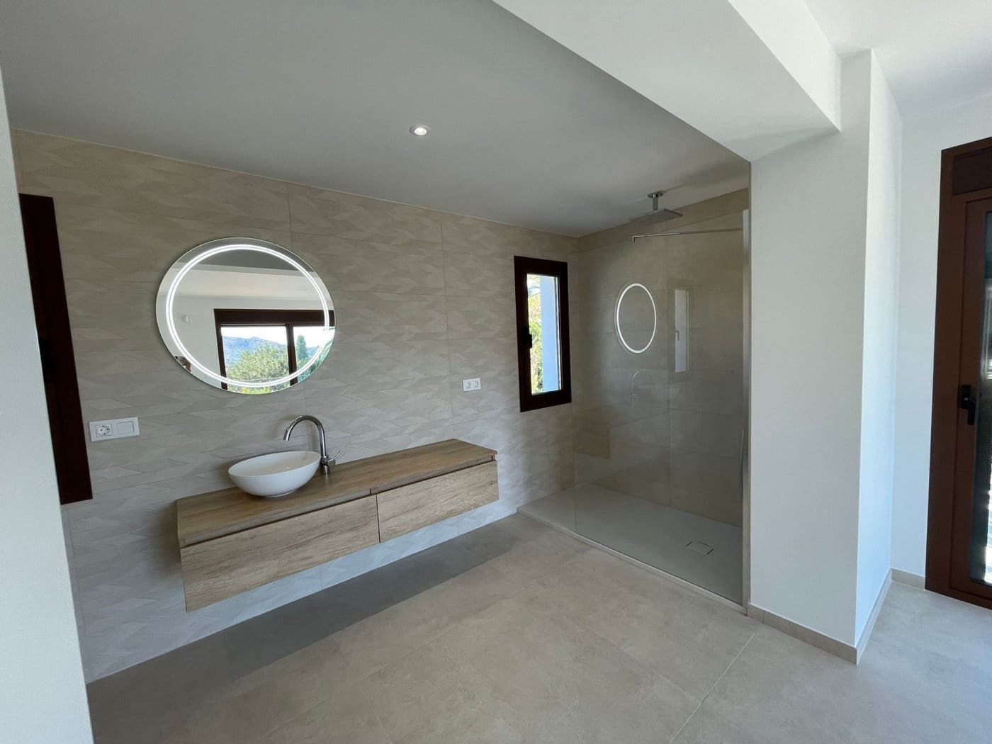 4 bedroom Villa for sale in Altea with pool garage - € 2,250,000 (Ref: 6444146)