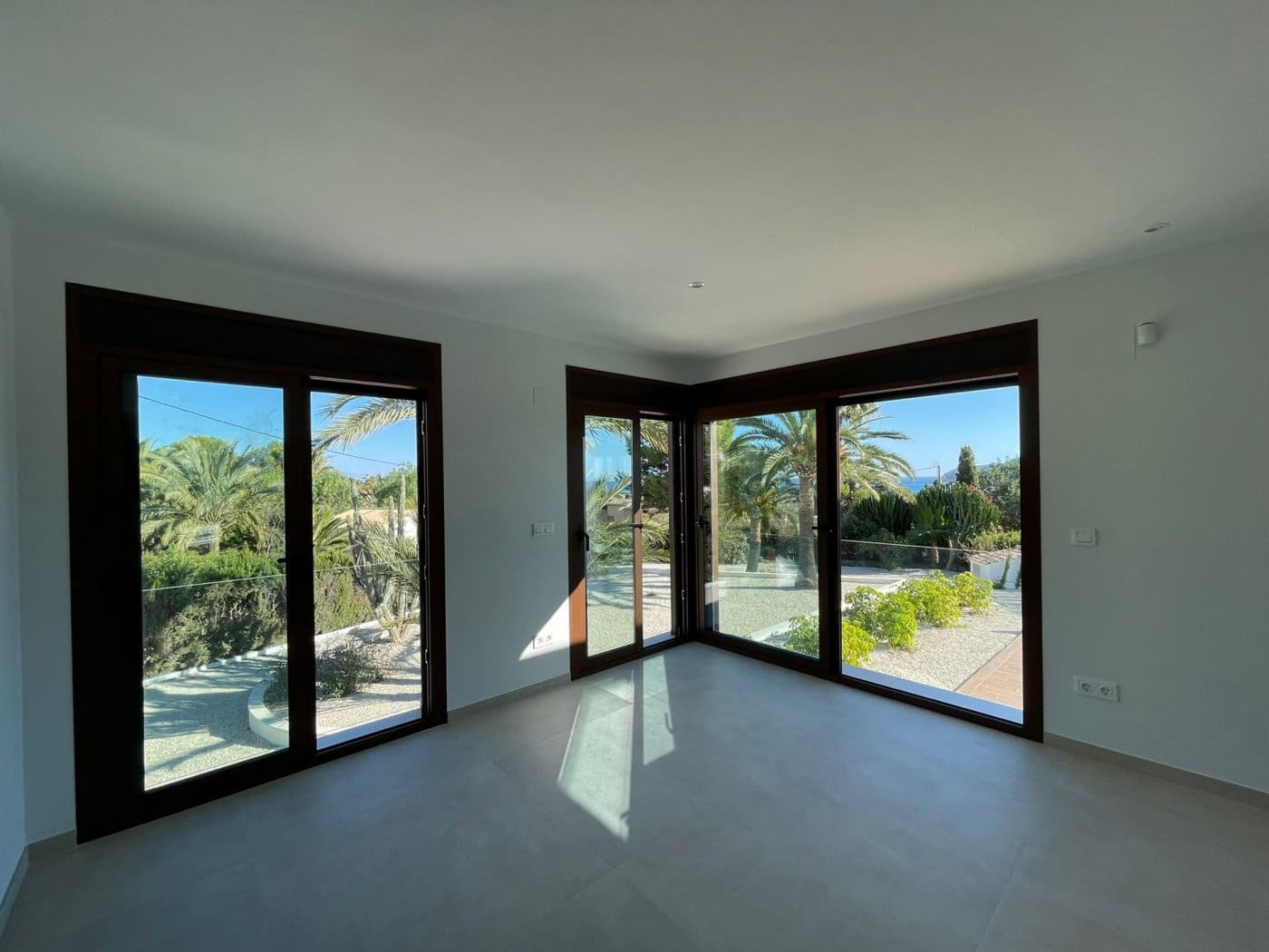 4 bedroom Villa for sale in Altea with pool garage - € 2,250,000 (Ref: 6444146)