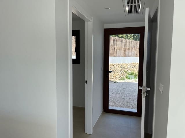 4 makuuhuone Huvila myytävänä paikassa Altea mukana uima-altaan 
autotalli - 2 250 000 € (Ref: 6444146)