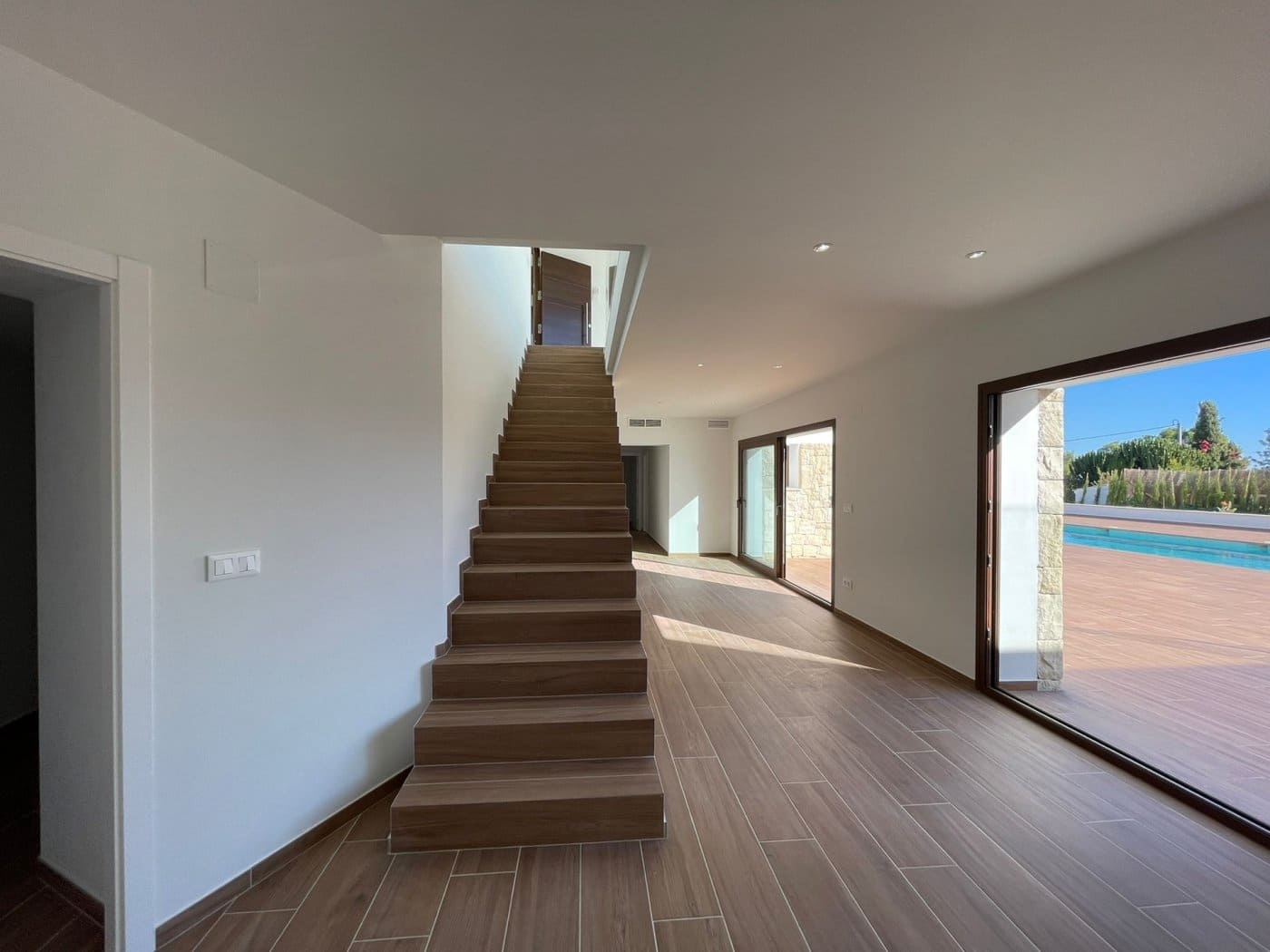 4 bedroom Villa for sale in Altea with pool garage - € 2,250,000 (Ref: 6444146)