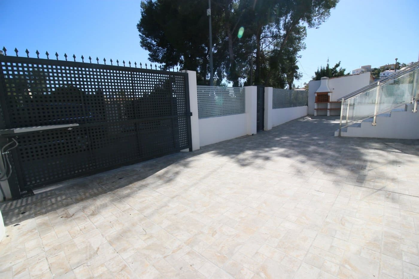 4 soveværelse Villa til salg i La Nucia med swimmingpool - € 620.000 (Ref: 6666721)