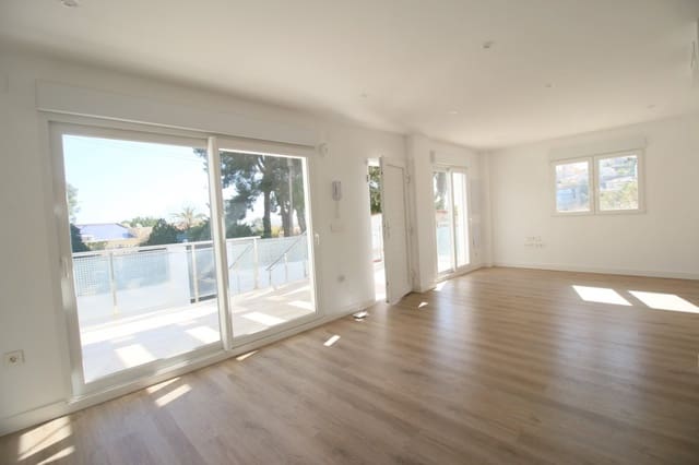 4 soveværelse Villa til salg i La Nucia med swimmingpool - € 620.000 (Ref: 6666721)