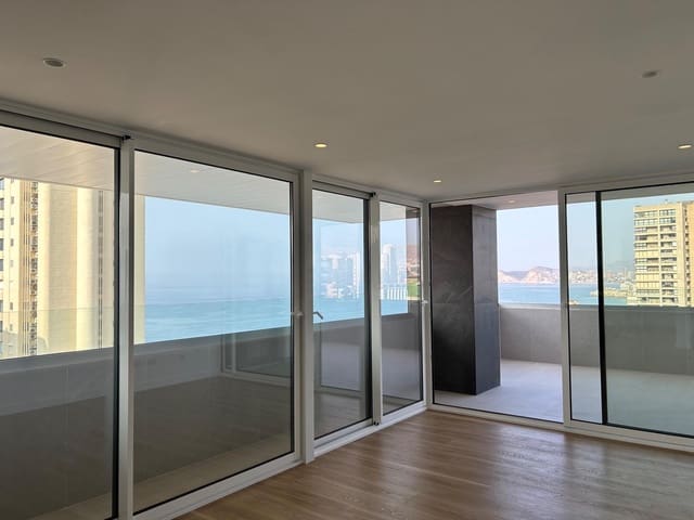 3 bedroom Flat for sale in Levante, Benidorm with pool garage - € 820,000 (Ref: 6980690)