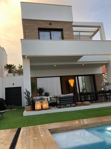 3 bedroom Villa for sale in Finestrat with pool - € 690,000 (Ref: 7012281)