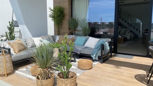 3 bedroom Villa for sale in Finestrat with pool - € 690,000 (Ref: 7012281)