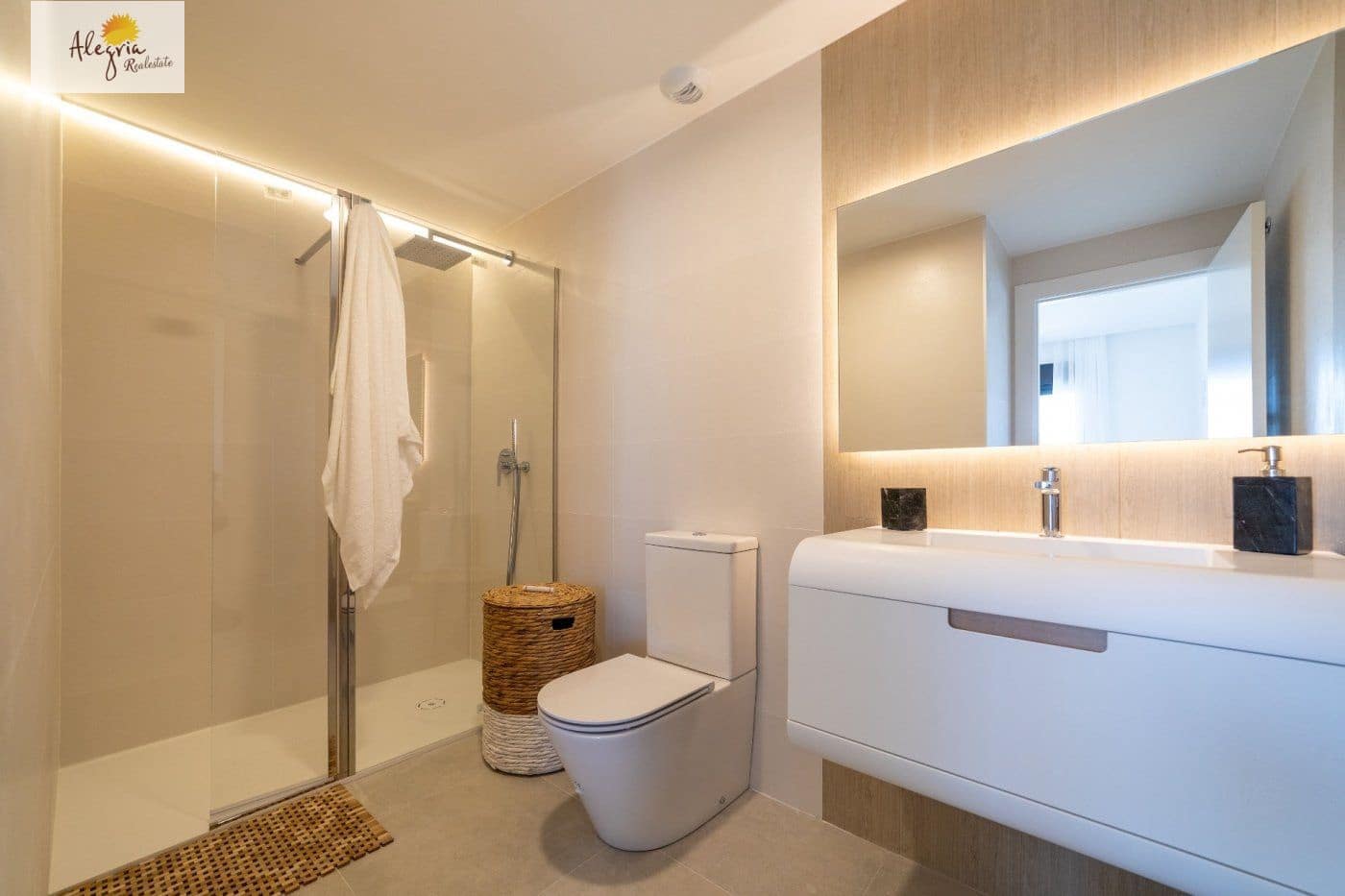 3 makuuhuone Huoneisto myytävänä paikassa Gran Alacant mukana uima-altaan - 405 000 € (Ref: 7091026)