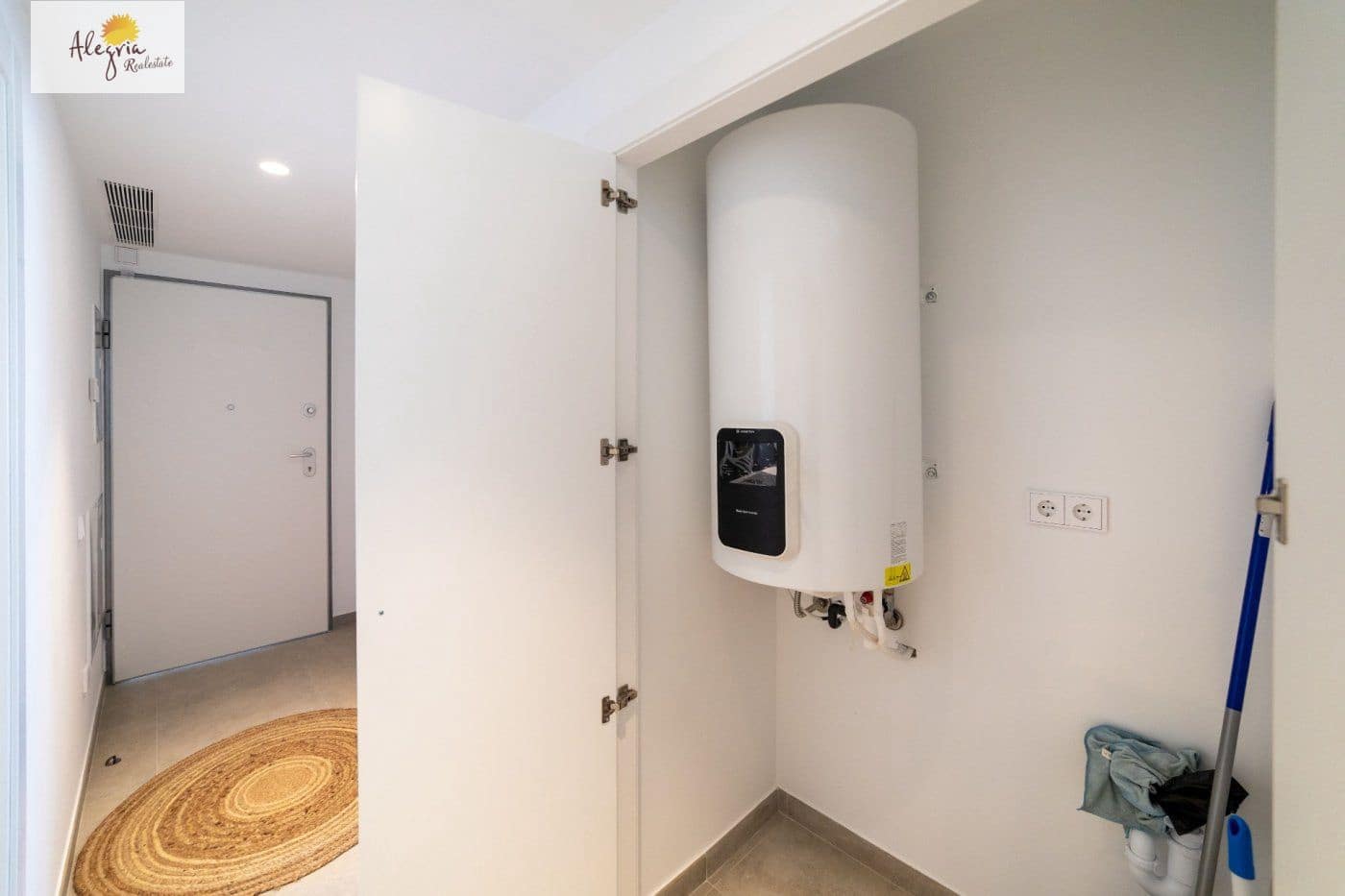 3 makuuhuone Huoneisto myytävänä paikassa Gran Alacant mukana uima-altaan - 405 000 € (Ref: 7091026)