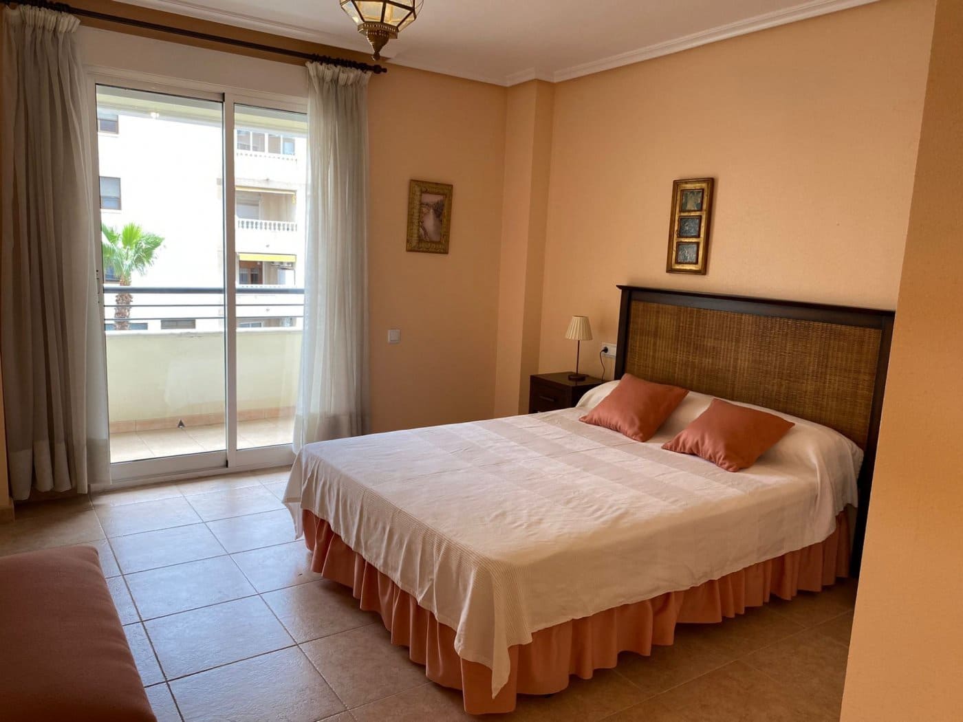Apartamento de 5 habitaciones en Torrevieja en venta - 260.000 € (Ref: 7233547)
