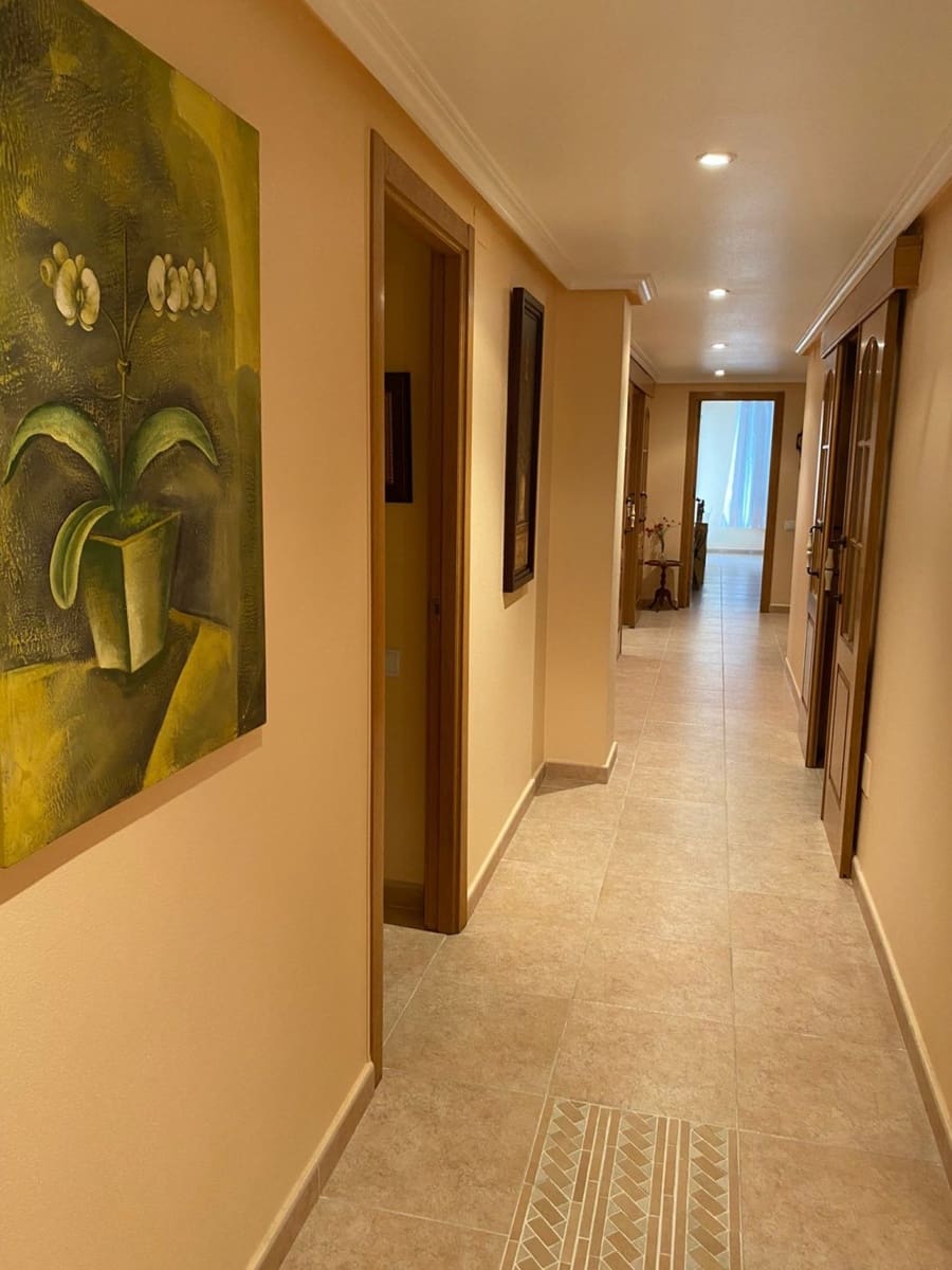 Apartamento de 5 habitaciones en Torrevieja en venta - 260.000 € (Ref: 7233547)