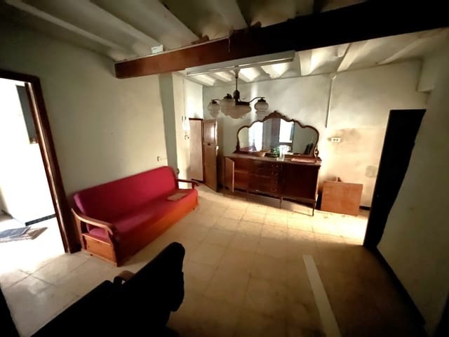 6 bedroom Townhouse for sale in Sella - € 149,000 (Ref: 7257805)