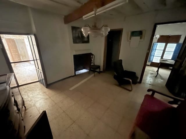 6 bedroom Townhouse for sale in Sella - € 149,000 (Ref: 7257805)