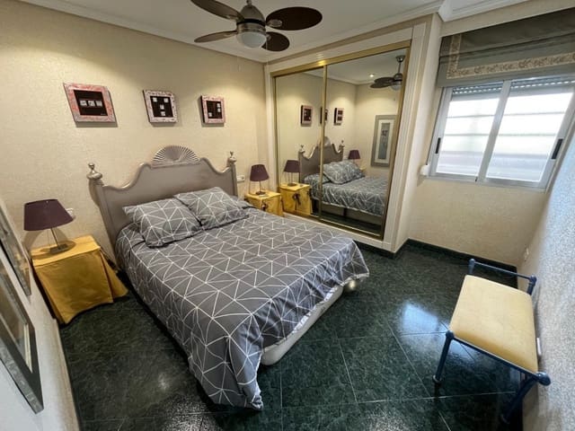 Piso de 3 habitaciones en Poniente, Benidorm en venta con piscina - 399.000 € (Ref: 7316390)