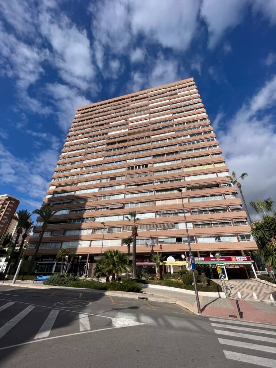 3 quarto Apartamento para venda em Benidorm com piscina - 399 000 € (Ref: 7316390)