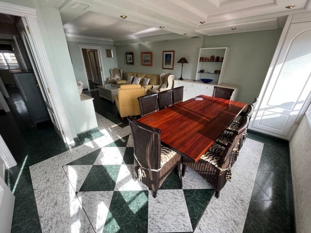 Piso de 3 habitaciones en Poniente, Benidorm en venta con piscina - 399.000 € (Ref: 7316390)