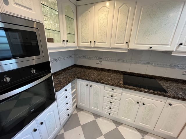 Piso de 3 habitaciones en Poniente, Benidorm en venta con piscina - 399.000 € (Ref: 7316390)