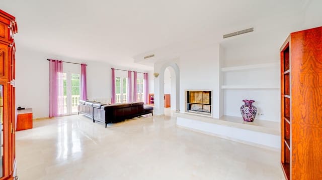 4 quarto Moradia para venda em Finestrat com piscina garagem - 950 000 € (Ref: 7407477)