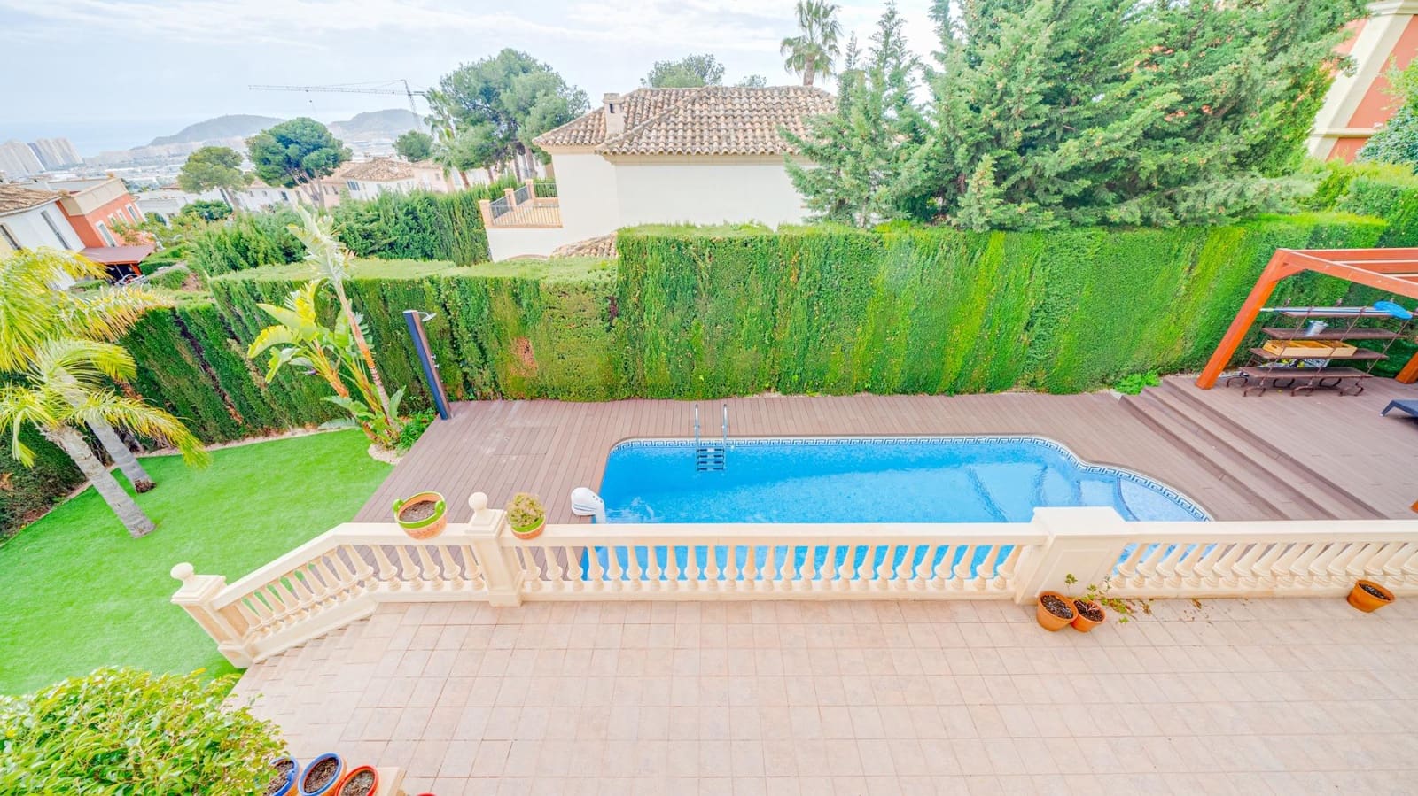 4 quarto Moradia para venda em Finestrat com piscina garagem - 950 000 € (Ref: 7407477)