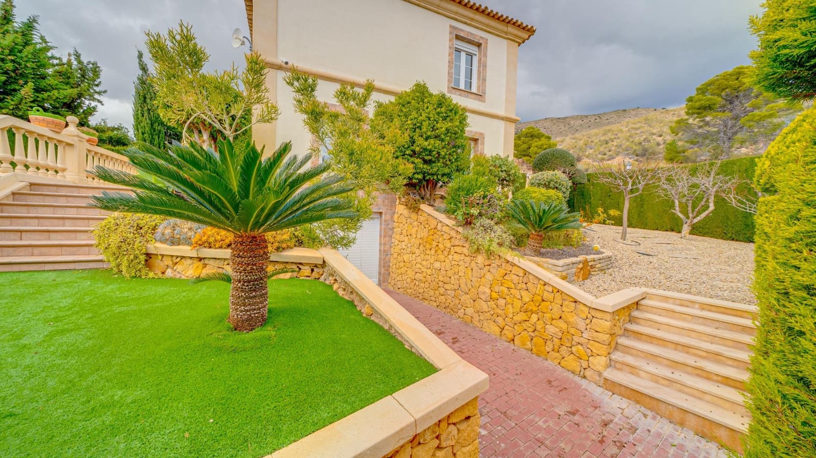 4 quarto Moradia para venda em Finestrat com piscina garagem - 950 000 € (Ref: 7407477)