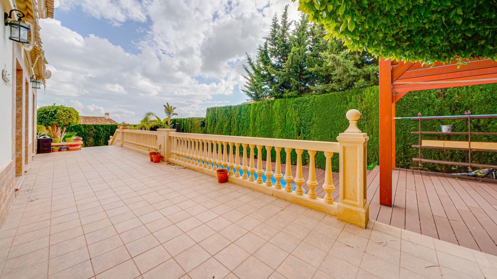 4 quarto Moradia para venda em Finestrat com piscina garagem - 950 000 € (Ref: 7407477)