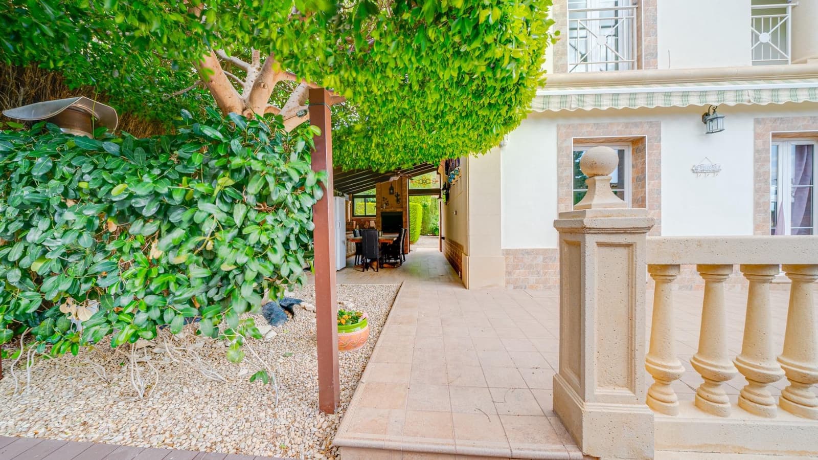 4 quarto Moradia para venda em Finestrat com piscina garagem - 950 000 € (Ref: 7407477)