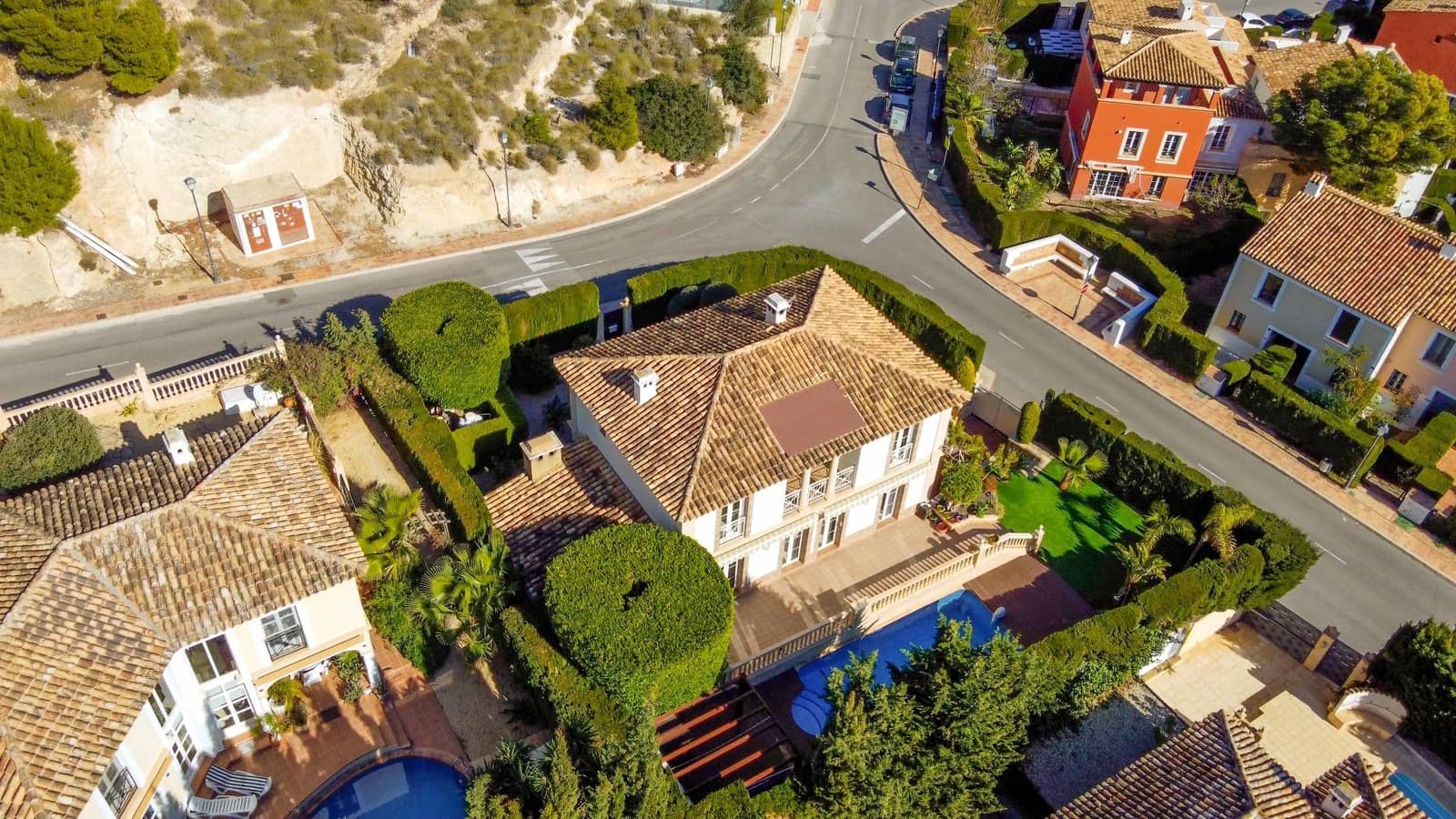 4 quarto Moradia para venda em Finestrat com piscina garagem - 950 000 € (Ref: 7407477)