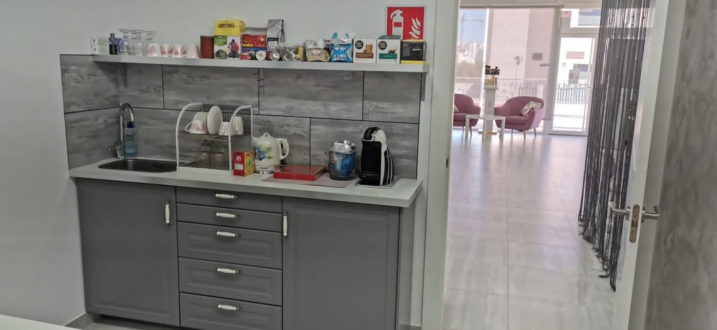 Erhverv til salg i La Zenia - € 199.000 (Ref: 7425219)