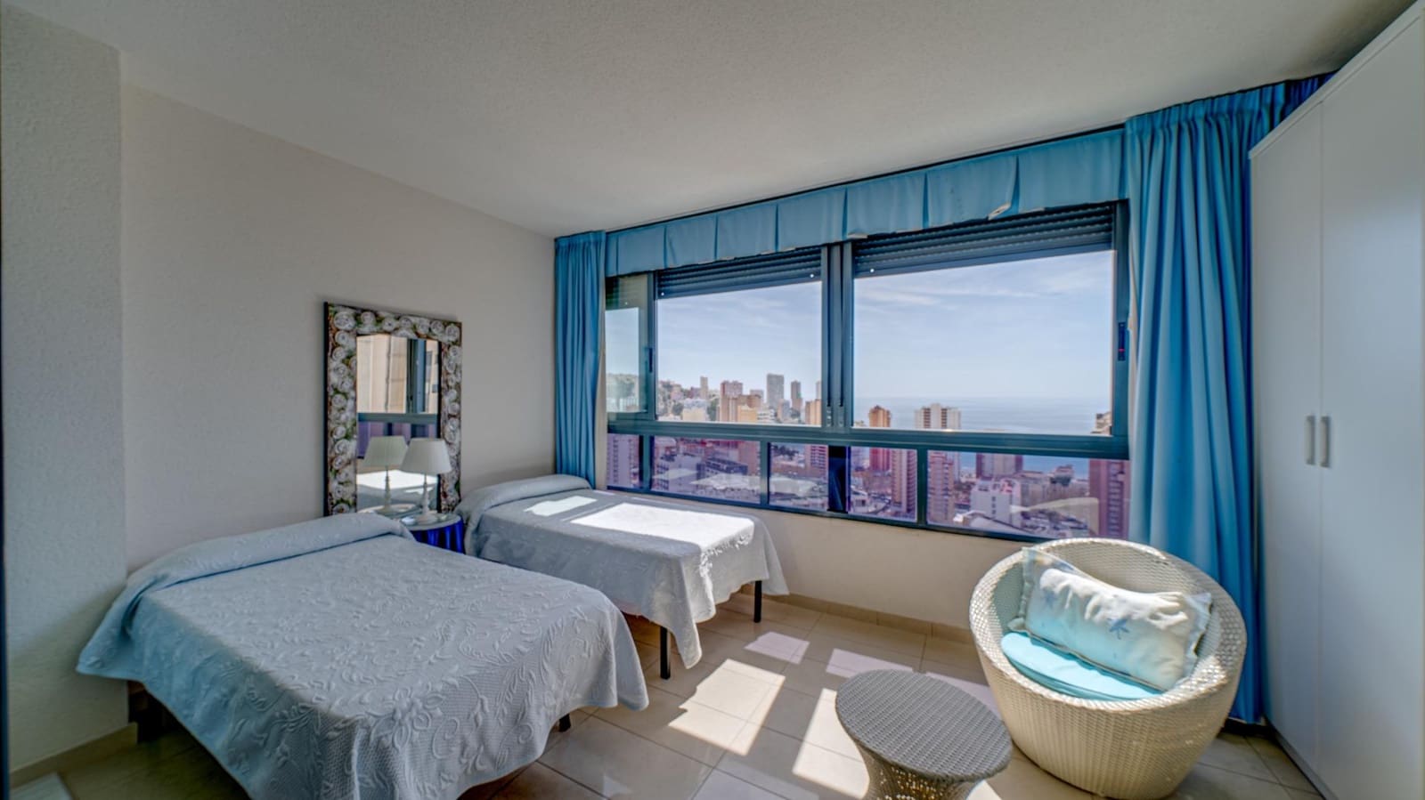 1 soveværelse Lejlighed til salg i Benidorm med swimmingpool - € 315.000 (Ref: 7446587)