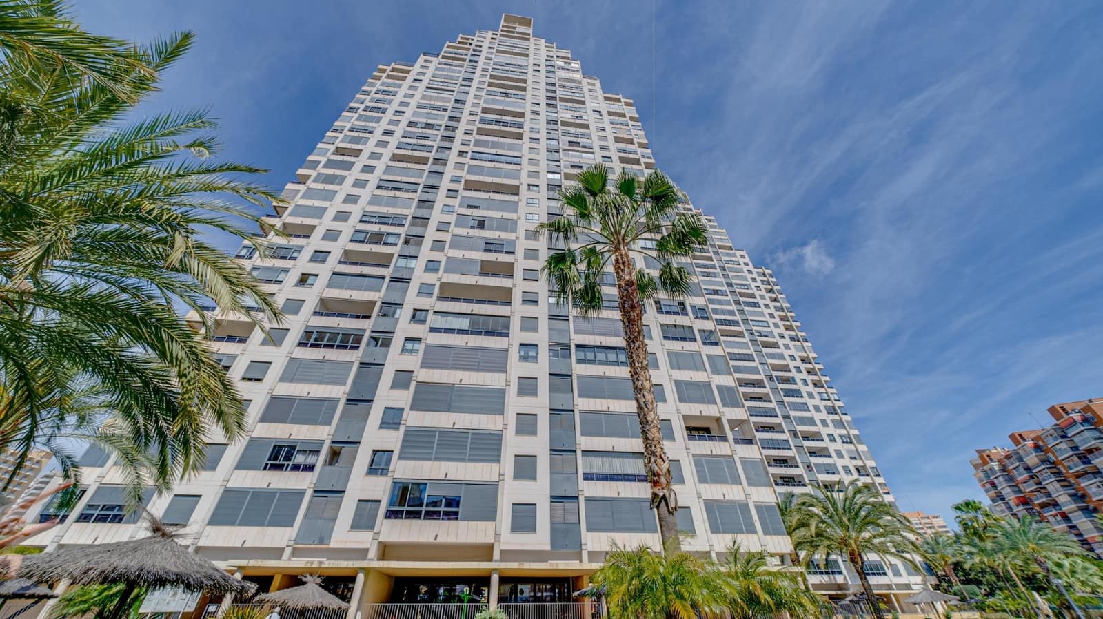 1 soveværelse Lejlighed til salg i Benidorm med swimmingpool - € 315.000 (Ref: 7446587)