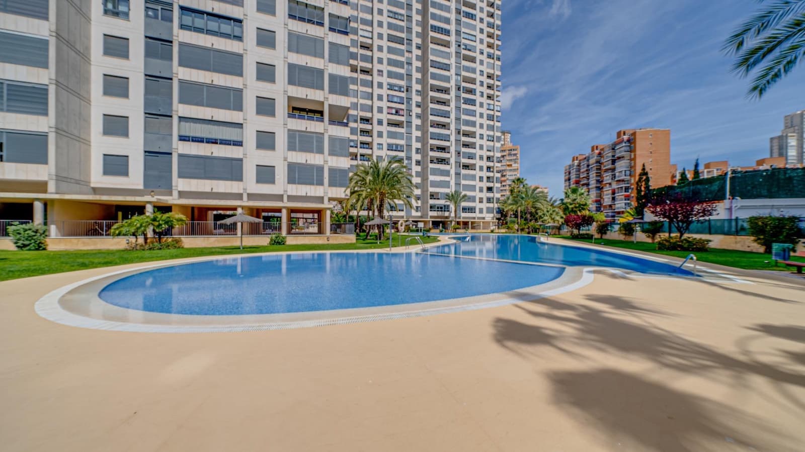 1 soveværelse Lejlighed til salg i Benidorm med swimmingpool - € 315.000 (Ref: 7446587)