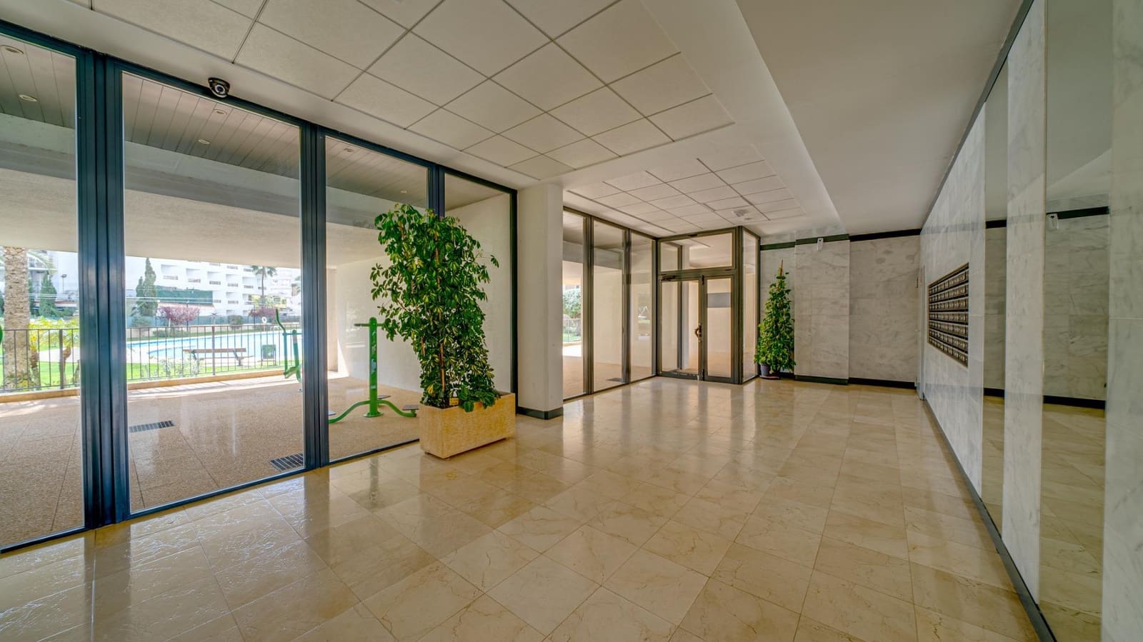 1 soveværelse Lejlighed til salg i Benidorm med swimmingpool - € 315.000 (Ref: 7446587)