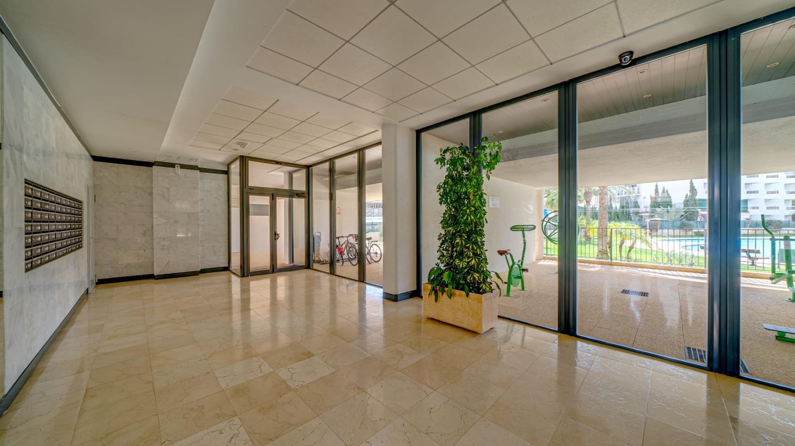 1 soveværelse Lejlighed til salg i Benidorm med swimmingpool - € 315.000 (Ref: 7446587)