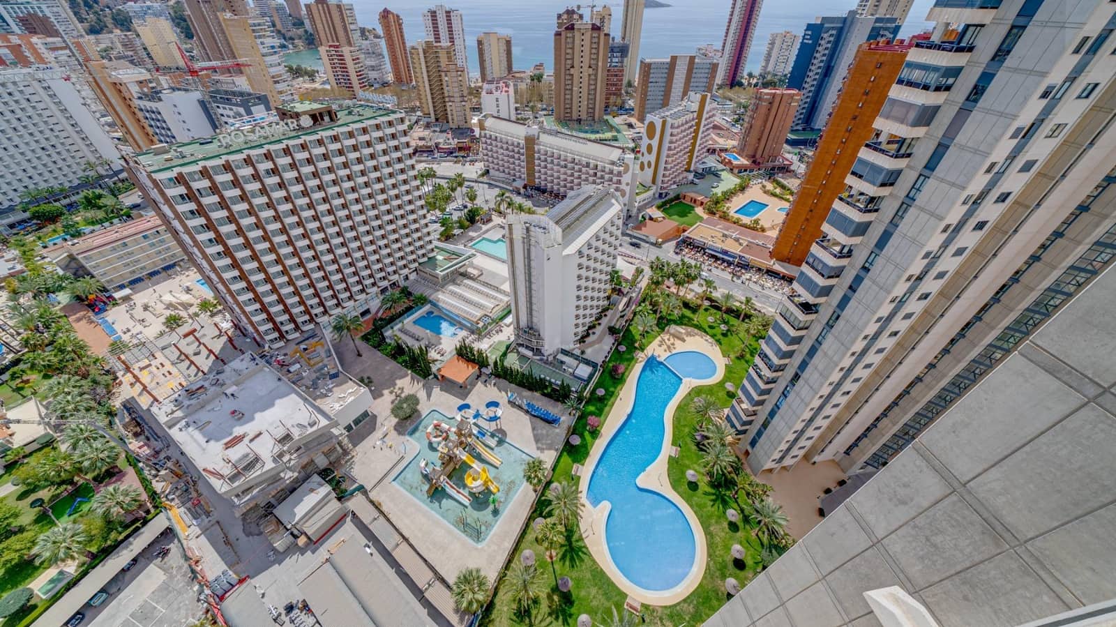 1 soveværelse Lejlighed til salg i Benidorm med swimmingpool - € 315.000 (Ref: 7446587)