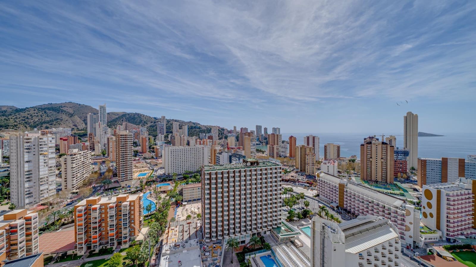 1 soveværelse Lejlighed til salg i Benidorm med swimmingpool - € 315.000 (Ref: 7446587)